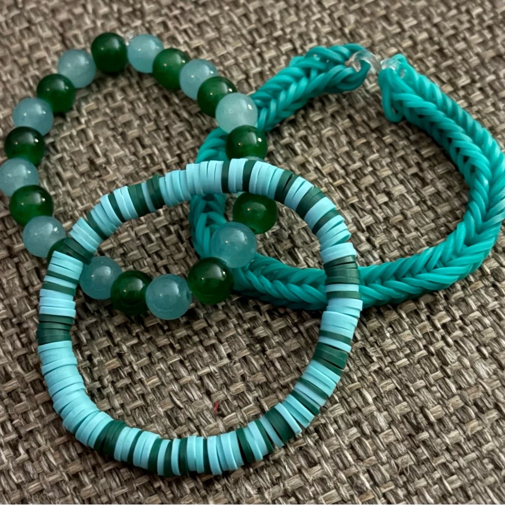 Jessica’s Baubles Handcrafted Stretch Bracelet Trio in Green-NIP